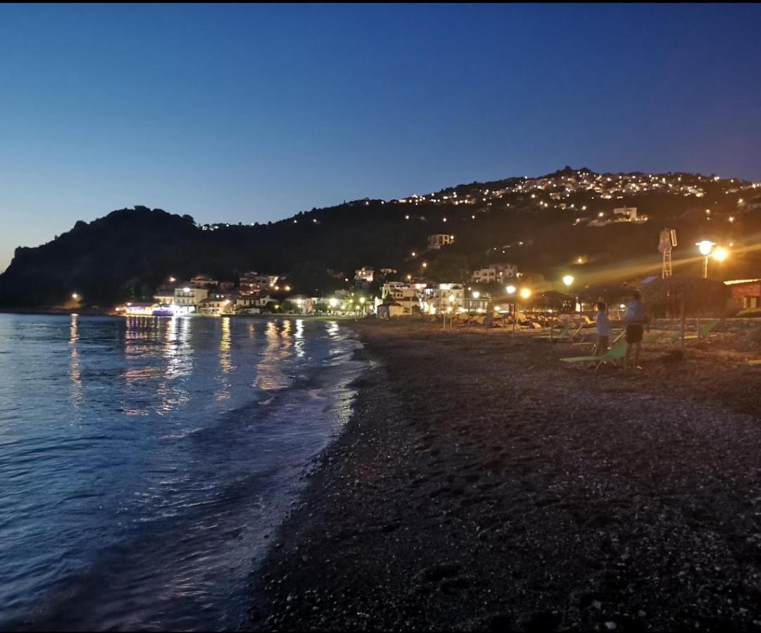 Markamar Loutraki  Exteriör bild